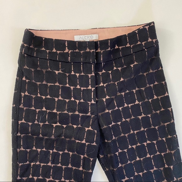 Retro elephant bell bottoms in black&tan by Alexis - Picture 2 of 8